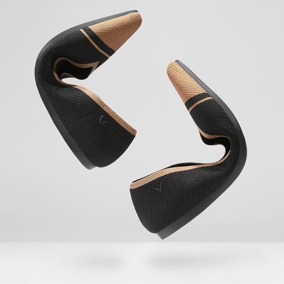 VIVAIA Pointed-Toe V-Cut Flats - Picture 3 of 9